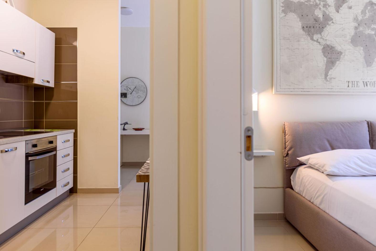 Centralflats 195 Private Apartments Bari Exterior foto